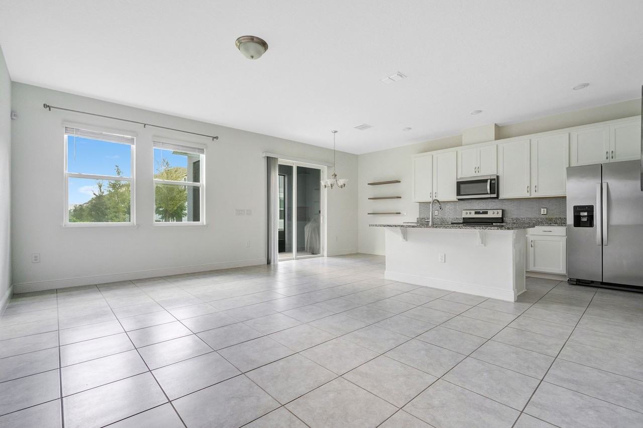 1611 Little Wren Ln - Photo 3 of 23