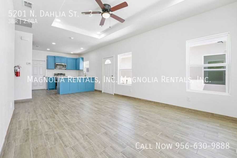 5201 N Dahlia St #3 - Photo 4 of 16