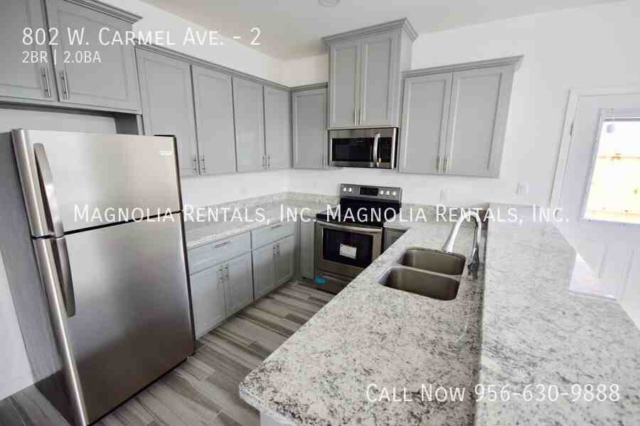 802 W Carmel Ave #2 - Photo 5 of 11