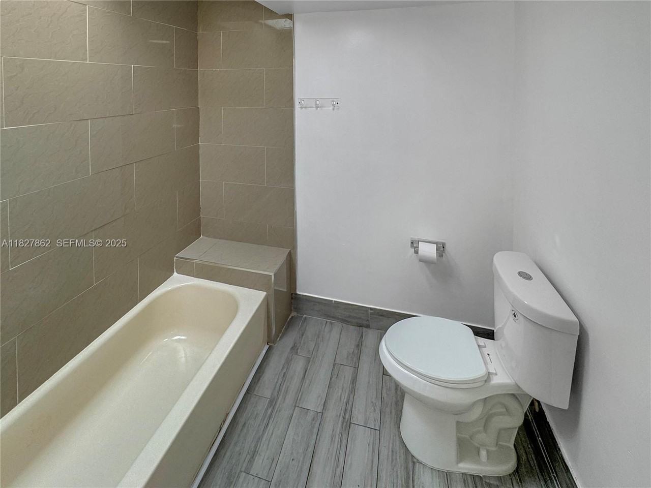 8103 Southwest 24th Street #B32 - Photo 5 of 16