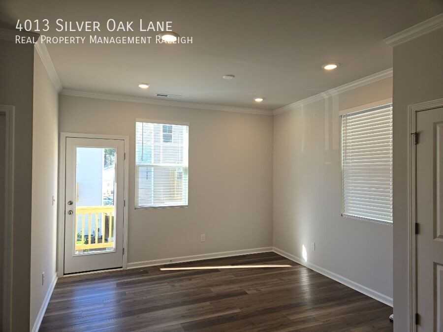 4013 Silver Oak Ln - Photo 6 of 24