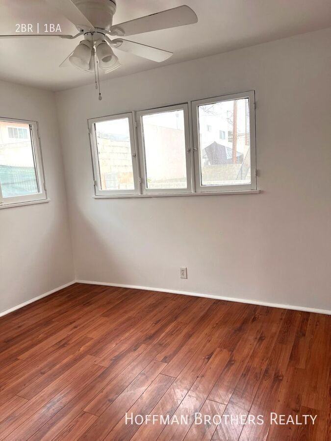 14843 Sylvan St #14843-5 - Photo 3 of 6