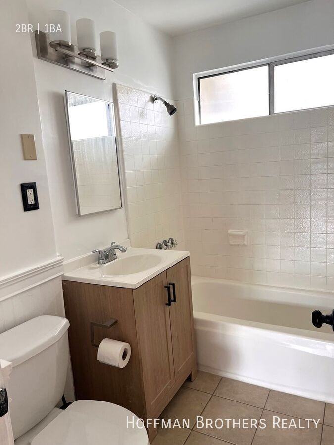 14843 Sylvan St #14843-5 - Photo 5 of 6