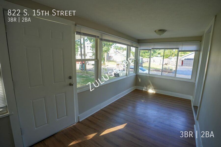 822 S 15th St - Photo 3 of 18