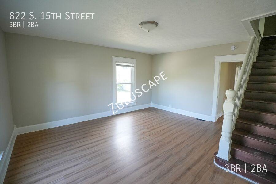 822 S 15th St - Photo 4 of 18