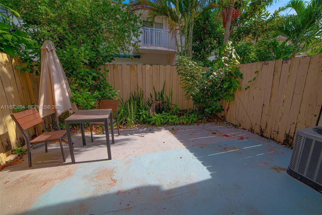 2050 Northeast 140th Street #21 - Photo 3 of 19