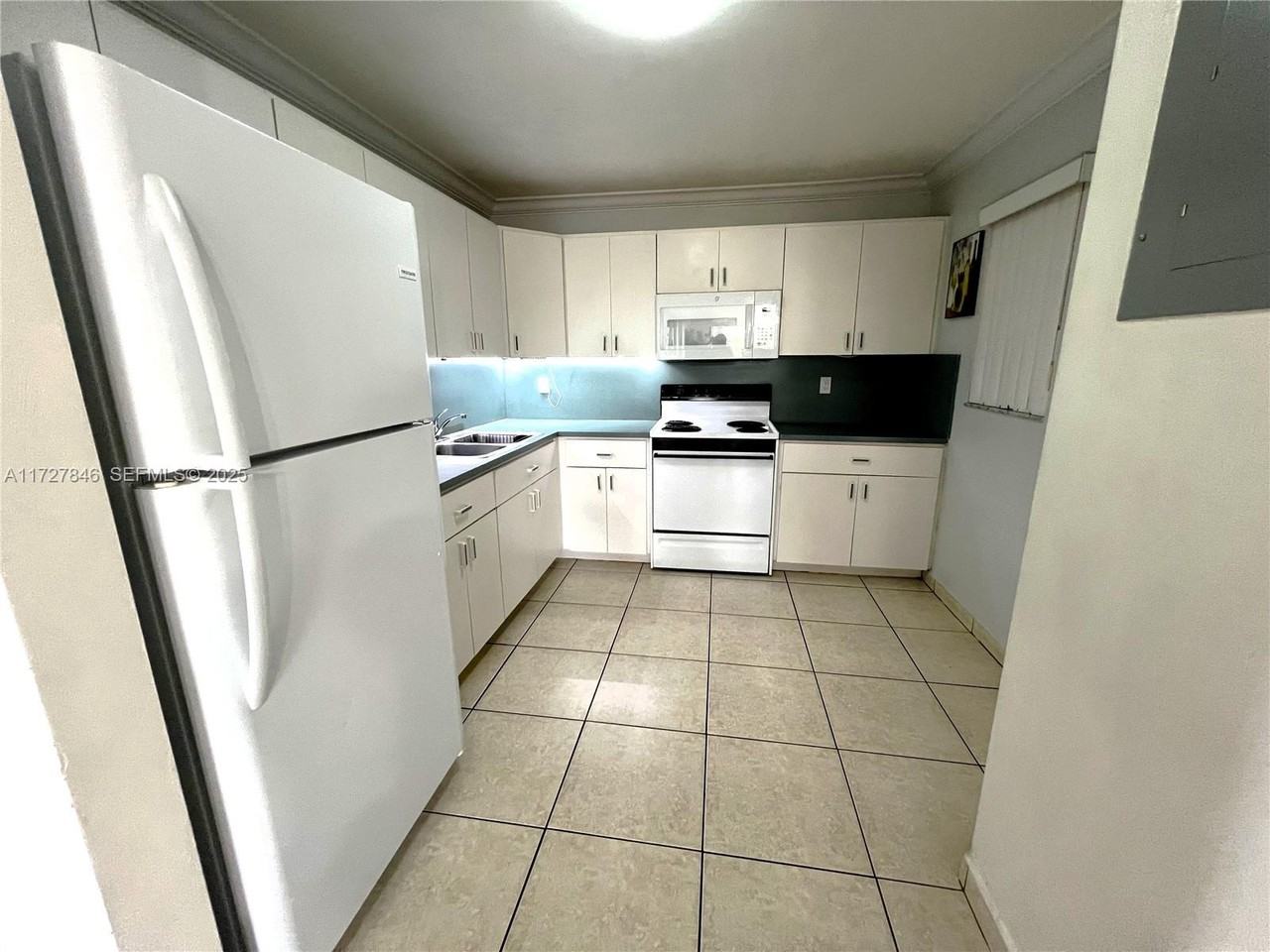 1480 West 46th Street #325 - Photo 5 of 41