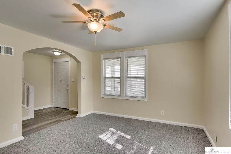 3315 Laurel Ave - Photo 3 of 3