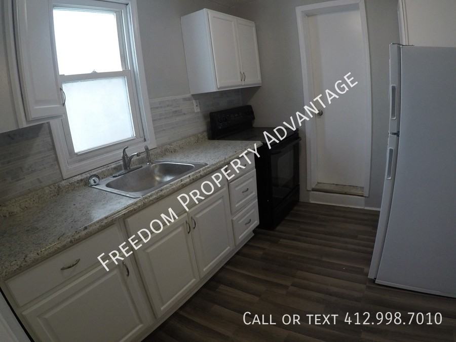 716 Saint Clair Ave - Photo 2 of 10