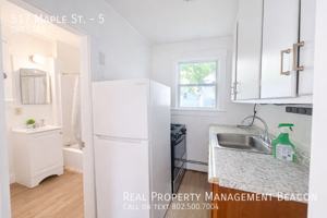featured image of 517 Maple St #5