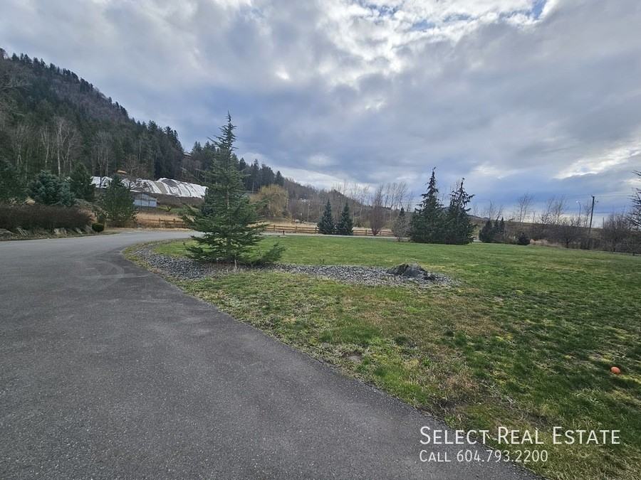 6230 Bradner Lane #B - Photo 3 of 43