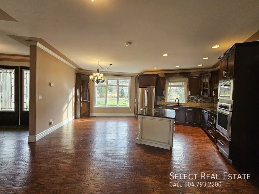 6230 Bradner Lane #B - Photo 5 of 43