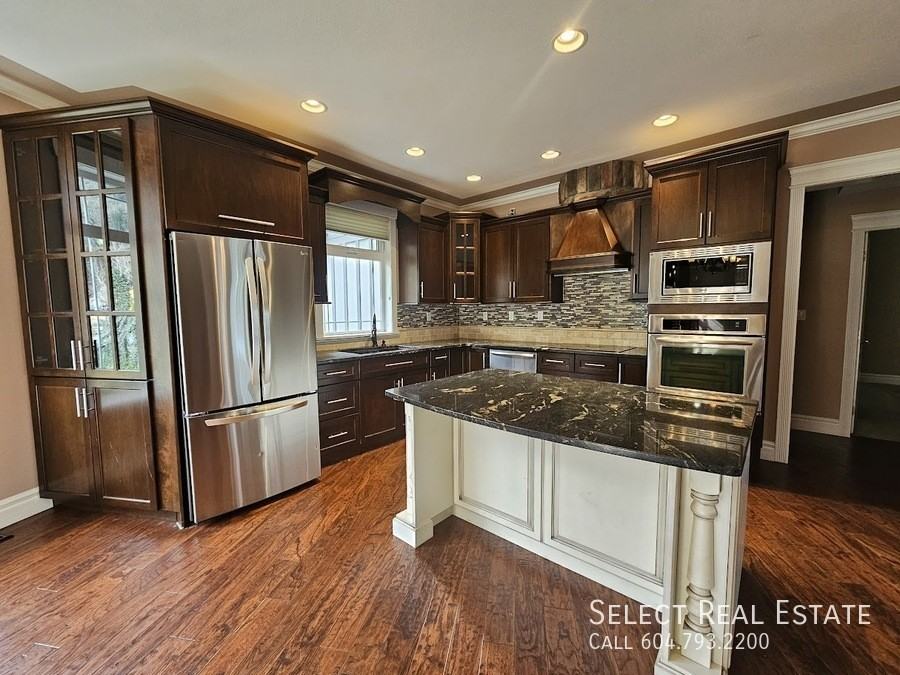 6230 Bradner Lane #B - Photo 6 of 43