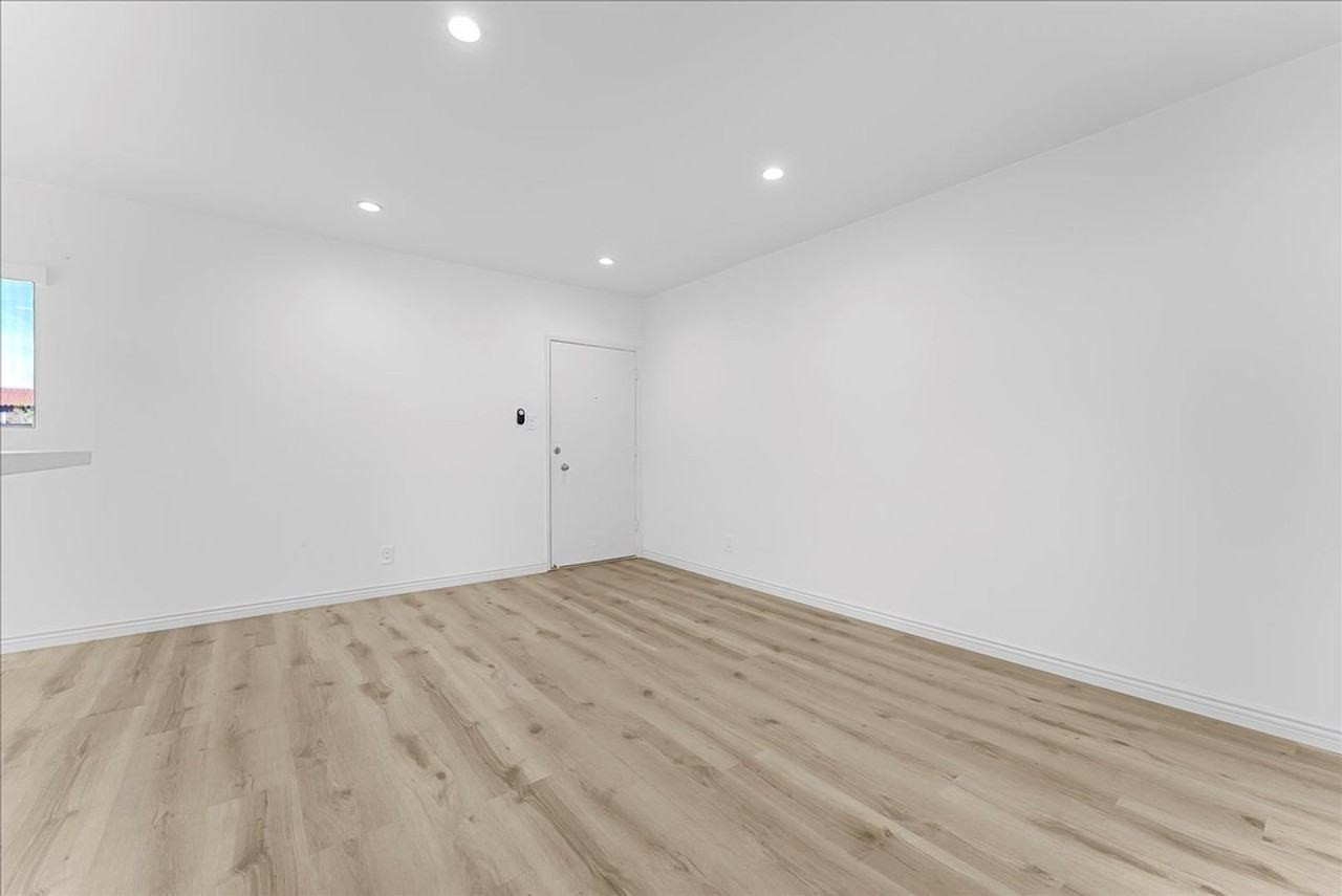 12770 Pacific Ave #10 - Photo 2 of 15