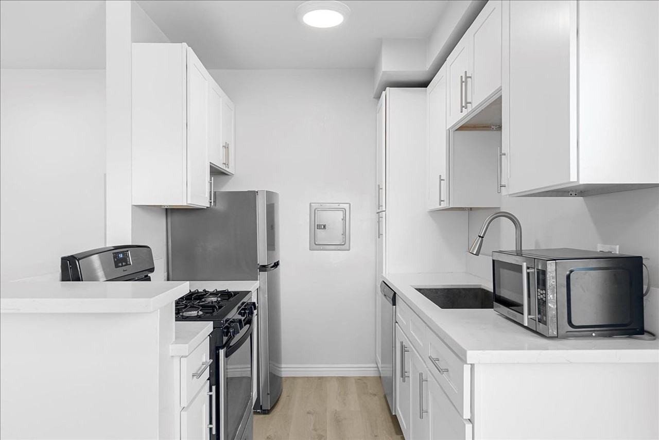 12770 Pacific Ave #10 - Photo 5 of 15