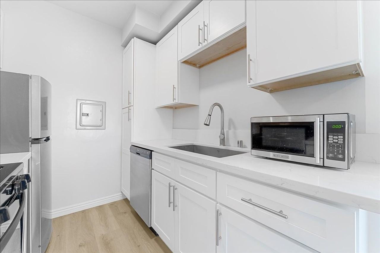 12770 Pacific Ave #10 - Photo 6 of 15