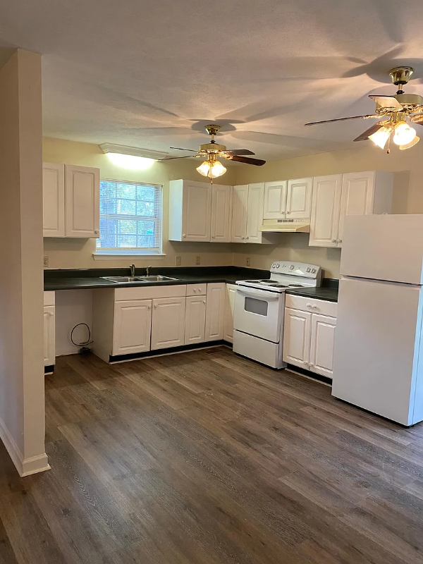 1900 Tinsley Pl - Photo 2 of 12