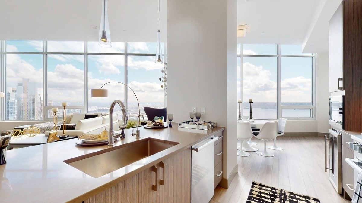 Tower 12 - Photo 4 of 19