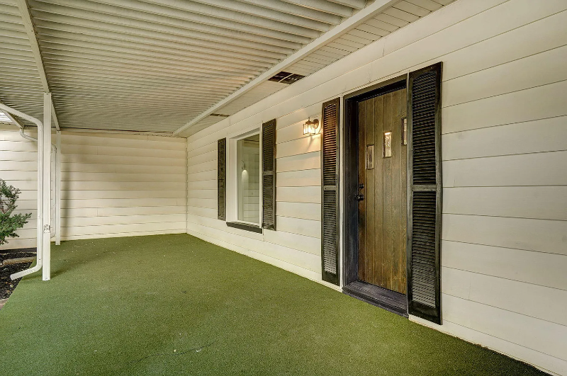 1539 S Thelma Ave - Photo 2 of 11