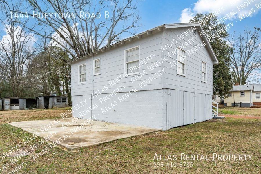 1444 Hueytown Rd - Photo 4 of 21