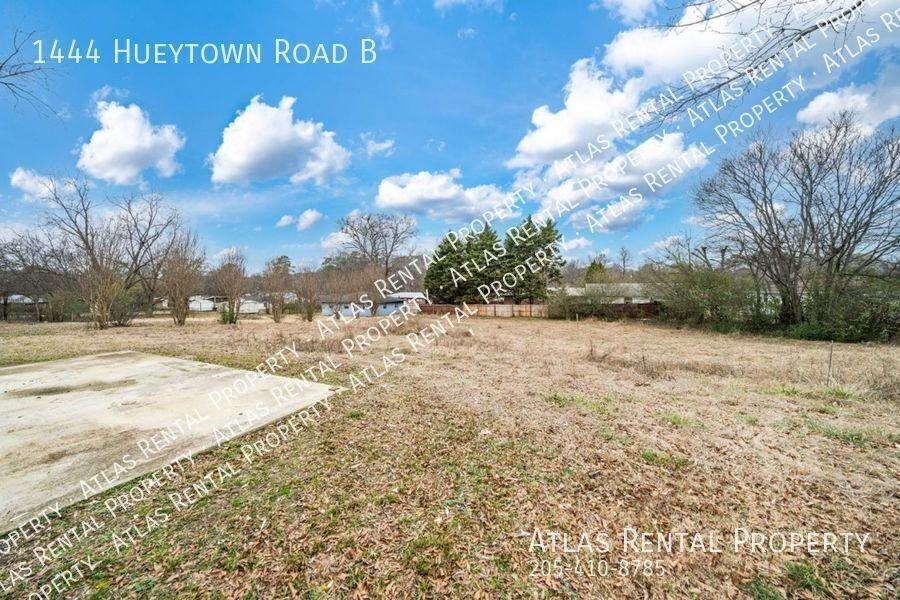 1444 Hueytown Rd - Photo 7 of 21