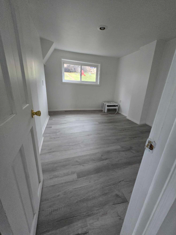 141 Maple St #A - Photo 5 of 7