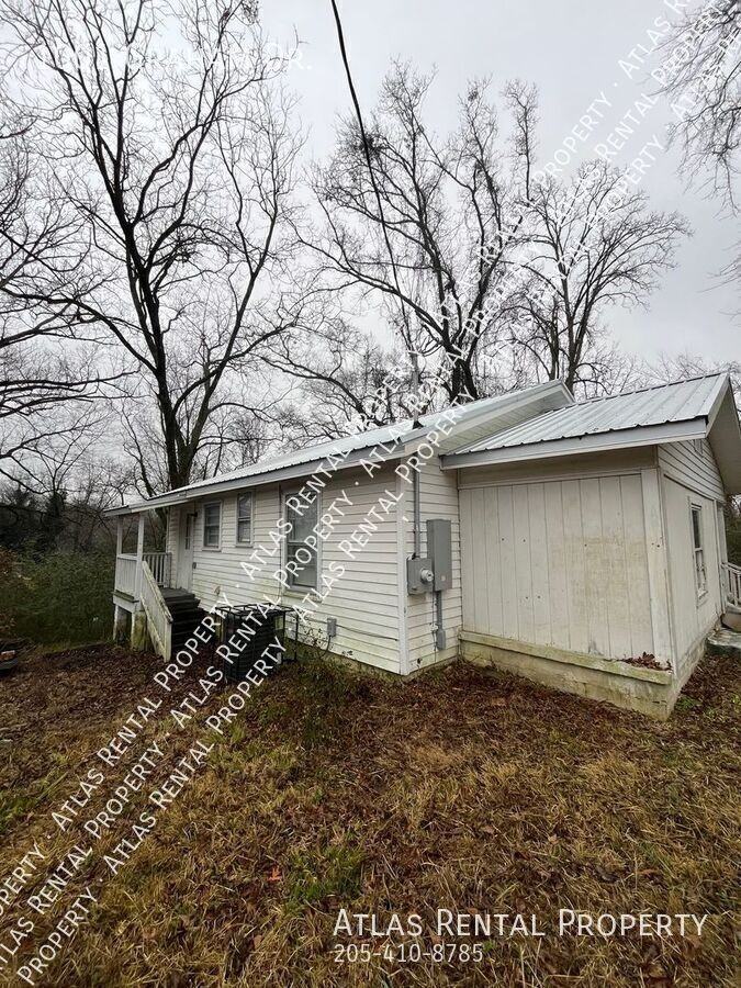 1001 Graham Dr - Photo 2 of 9