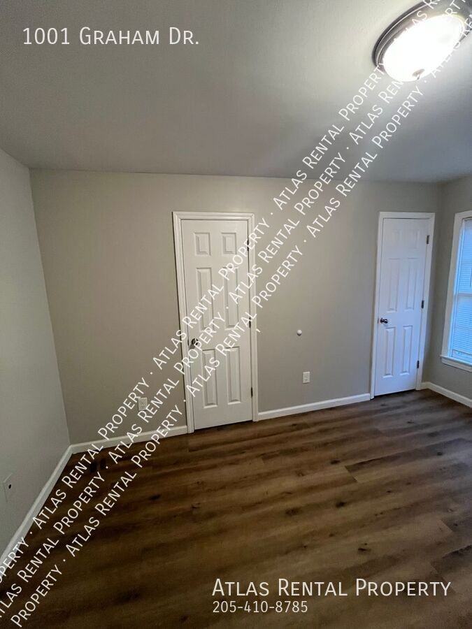 1001 Graham Dr - Photo 4 of 9