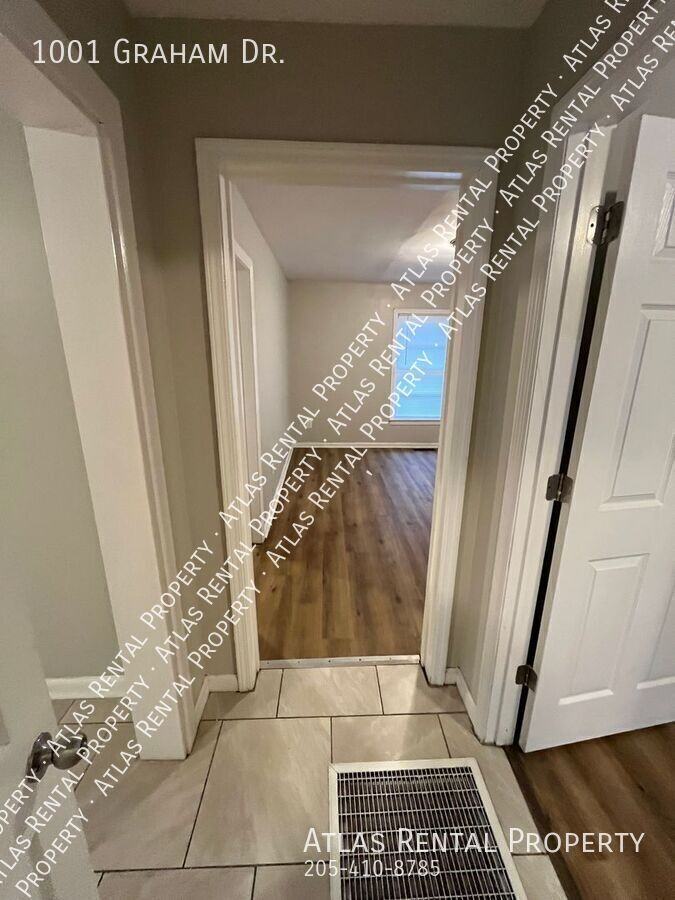 1001 Graham Dr - Photo 7 of 9