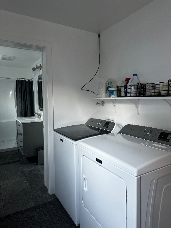 350 May St - Photo 2 of 10