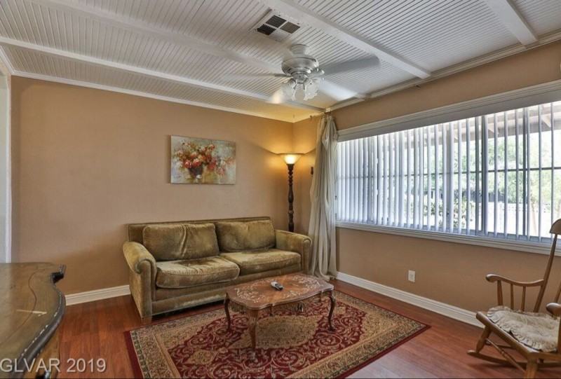 19 Lowery St - Photo 4 of 18