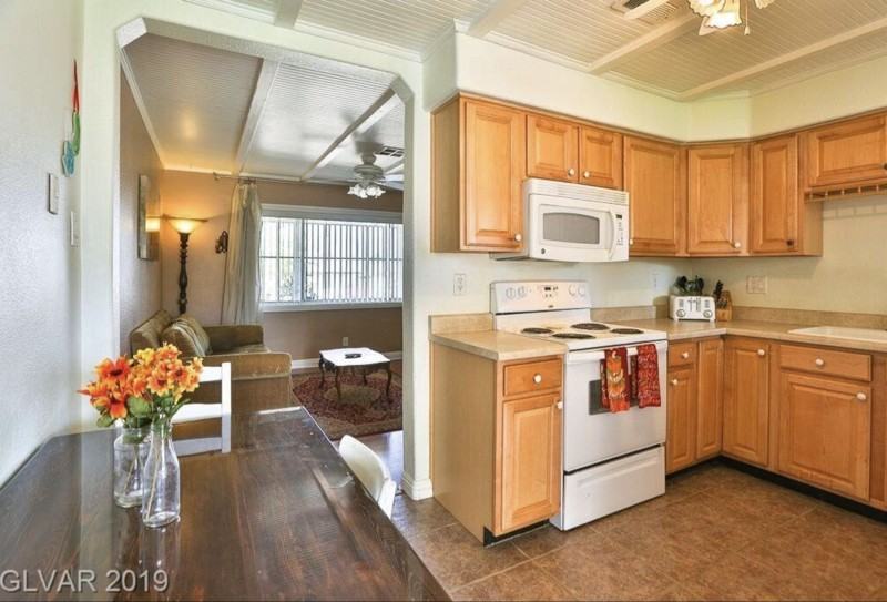 19 Lowery St - Photo 6 of 18