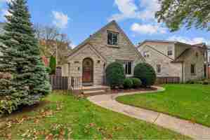 featured image of 2816 N 75th St