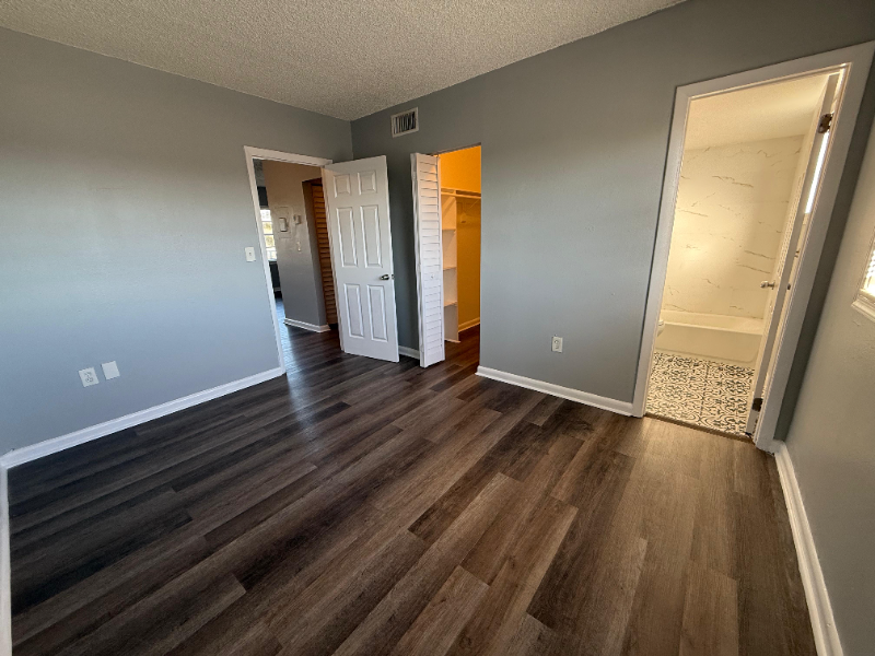 2605 Nwstreet #308 - Photo 5 of 6