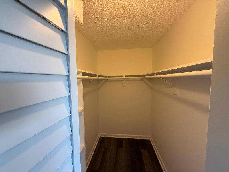 2605 Nwstreet #308 - Photo 6 of 6