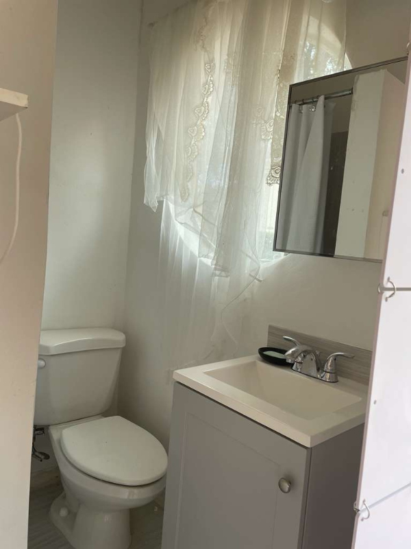 8546 Nw 196th Ter - Photo 3 of 7