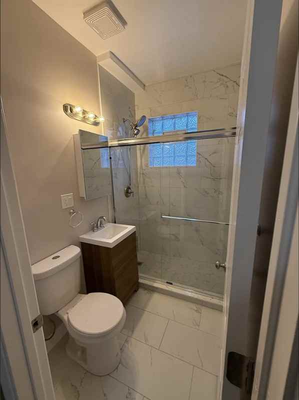 501 Circle Ave #3 - Photo 4 of 9