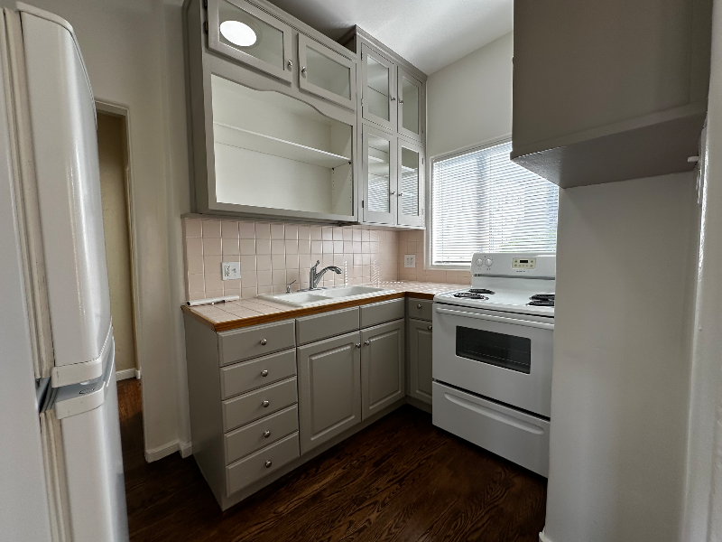 2215 Carroll St #202 - Photo 6 of 19