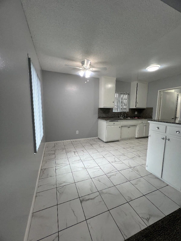 319 N Bush St #1 - Photo 4 of 12