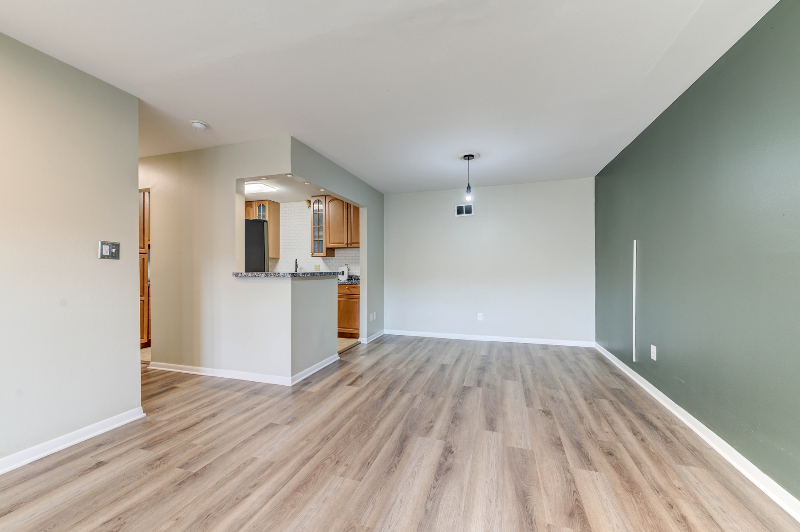 160 Cumberland Park Ct #F - Photo 5 of 20