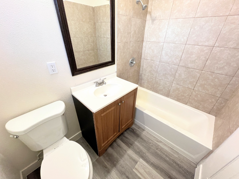 1610 N H St - Photo 5 of 19