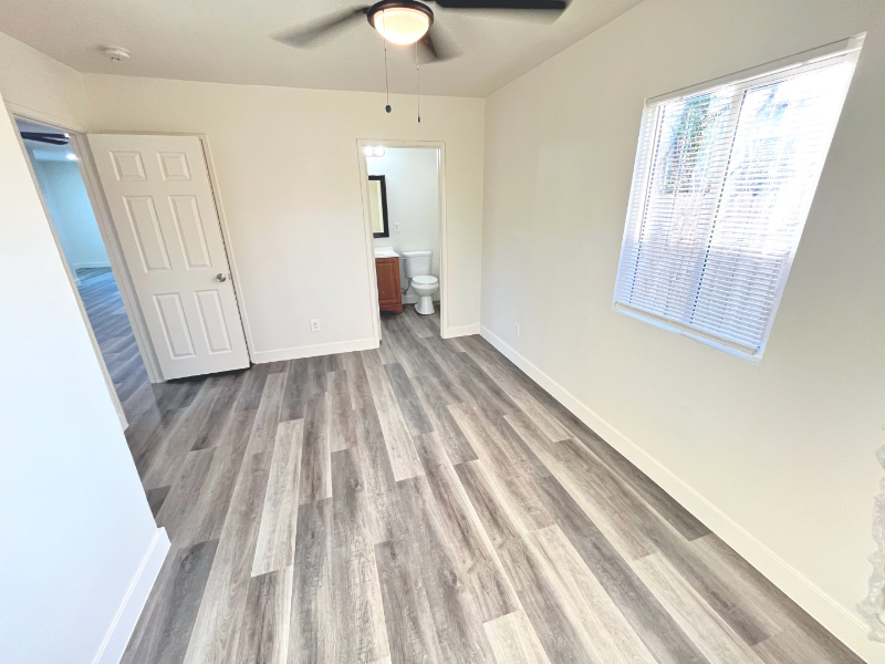 1610 N H St - Photo 6 of 19