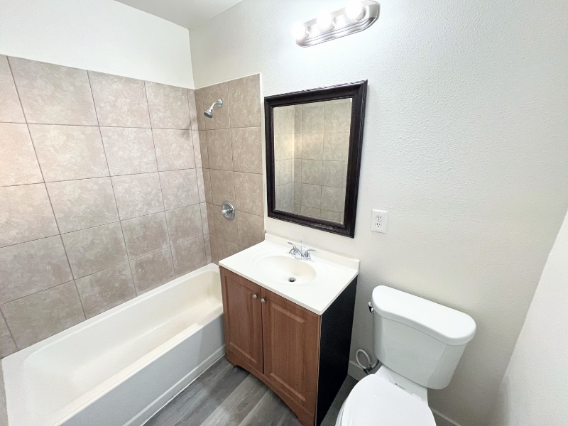 1610 N H St - Photo 7 of 19