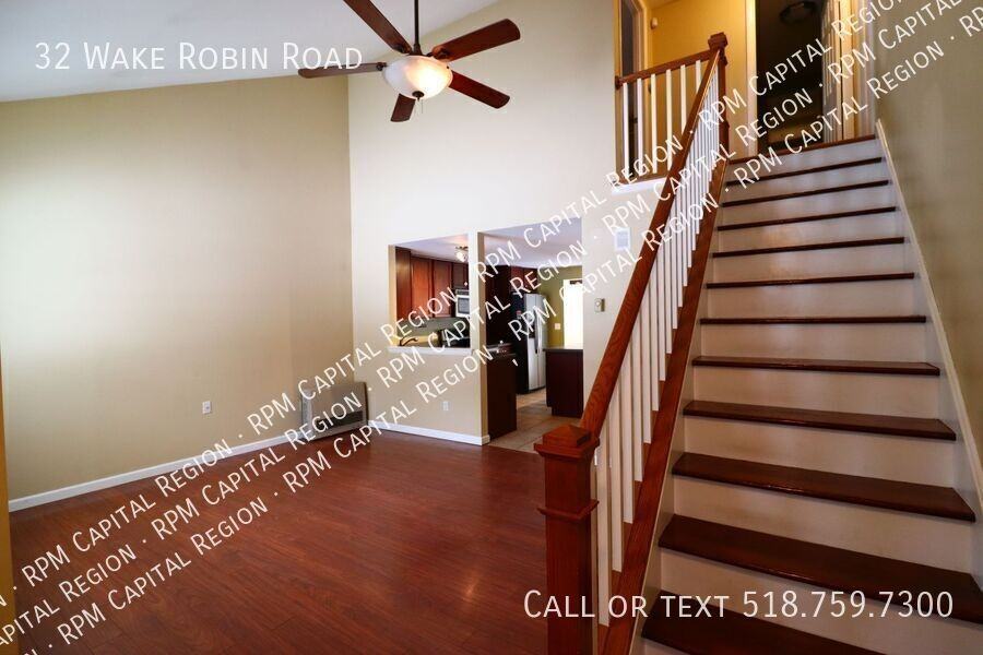 32 Wake Robin Rd - Photo 2 of 9