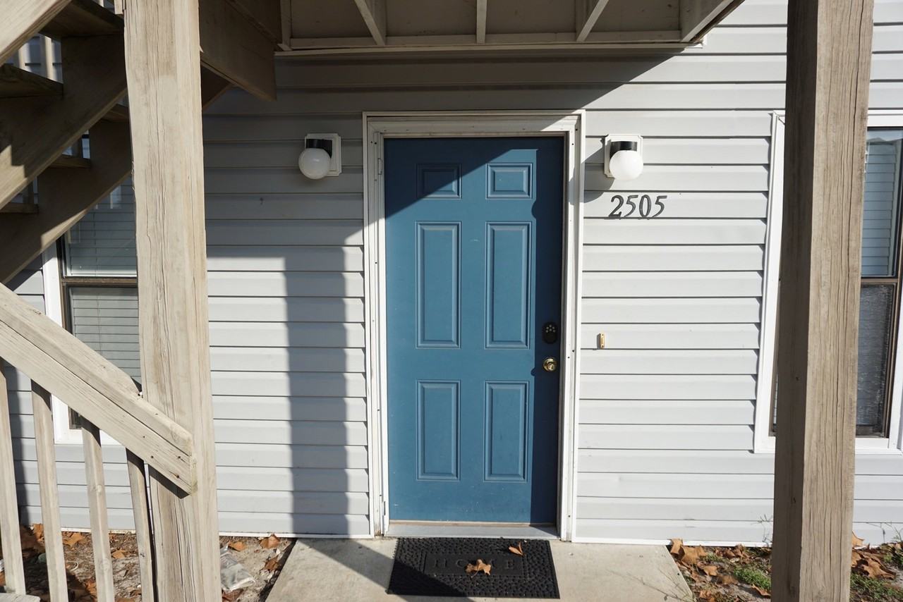 2505 Flint Dr - Photo 4 of 20