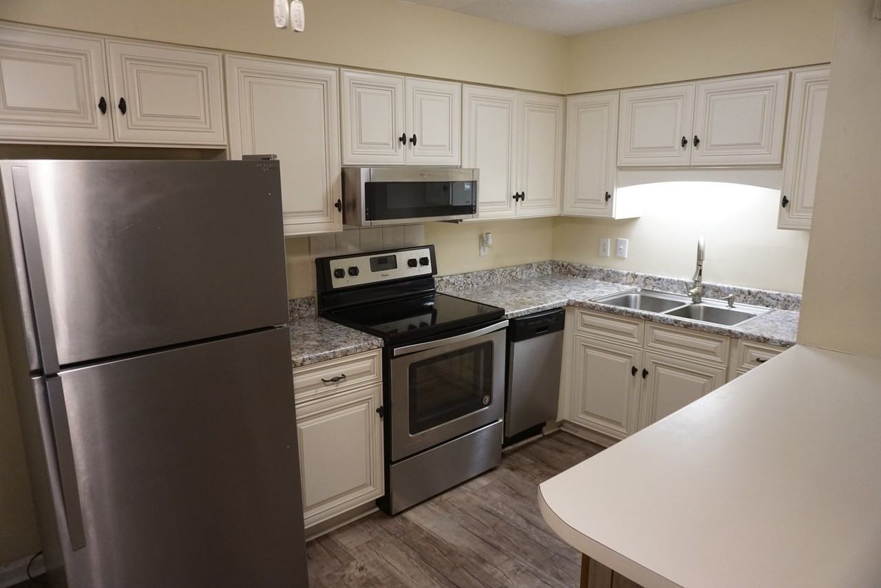 2505 Flint Dr - Photo 7 of 20