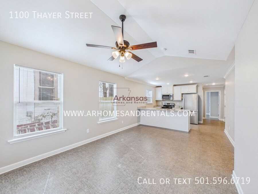 1100 Thayer St - Photo 3 of 12