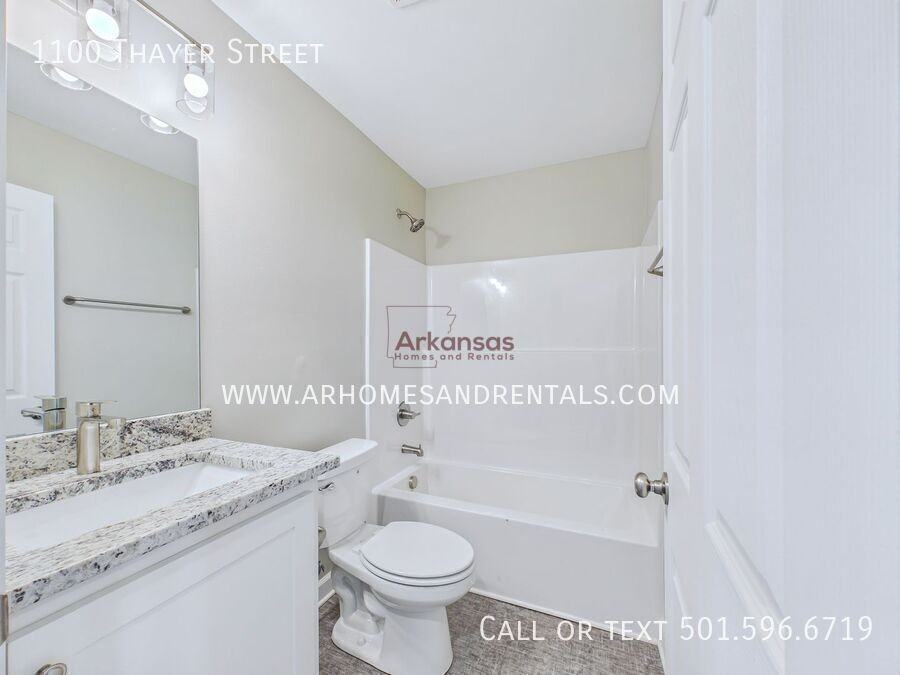 1100 Thayer St - Photo 6 of 12
