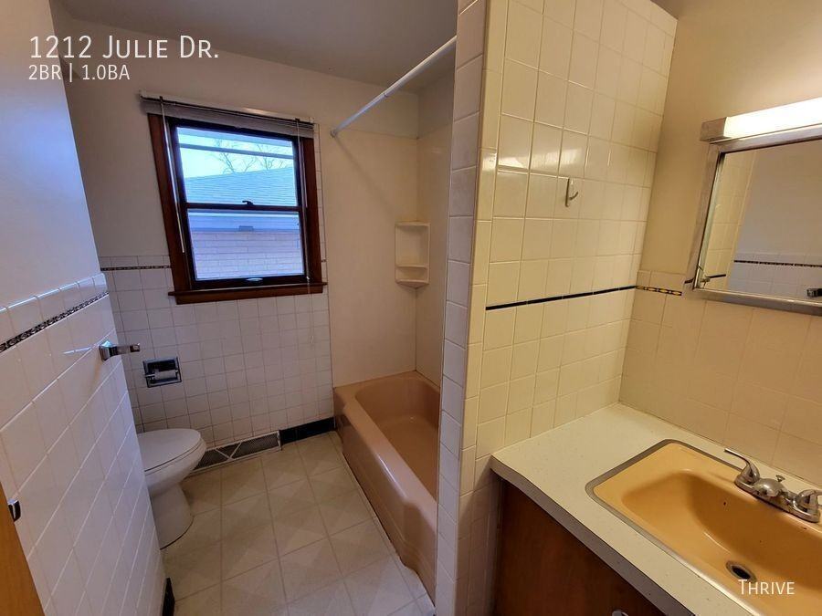 1212 Julie Dr - Photo 7 of 14