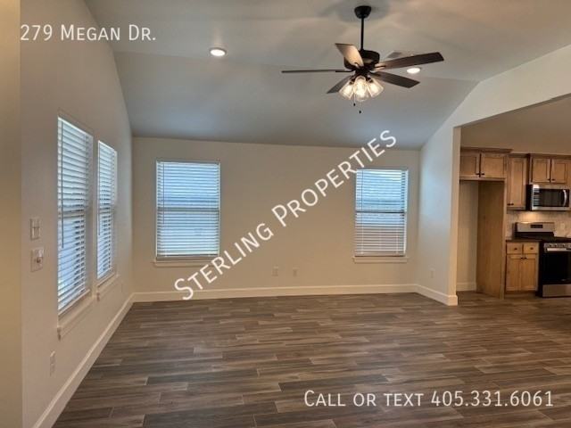 279 Megan Ct - Photo 5 of 34